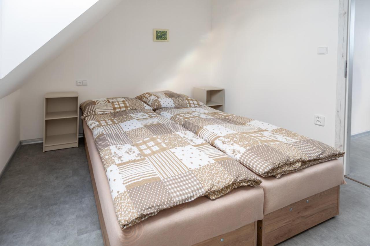 Apartmany Domek U Lesa Bítov 外观 照片