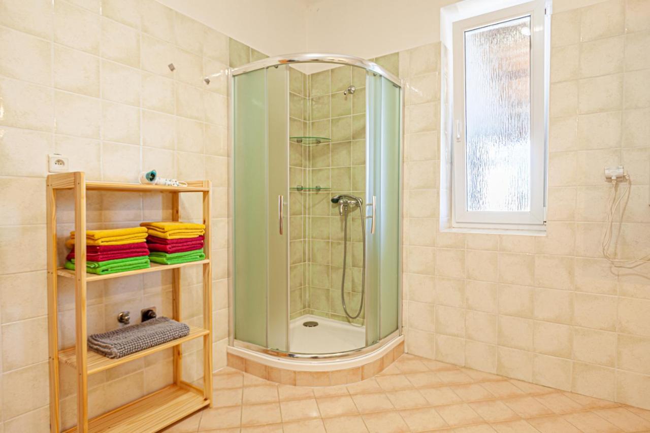 Apartmany Domek U Lesa Bítov 外观 照片