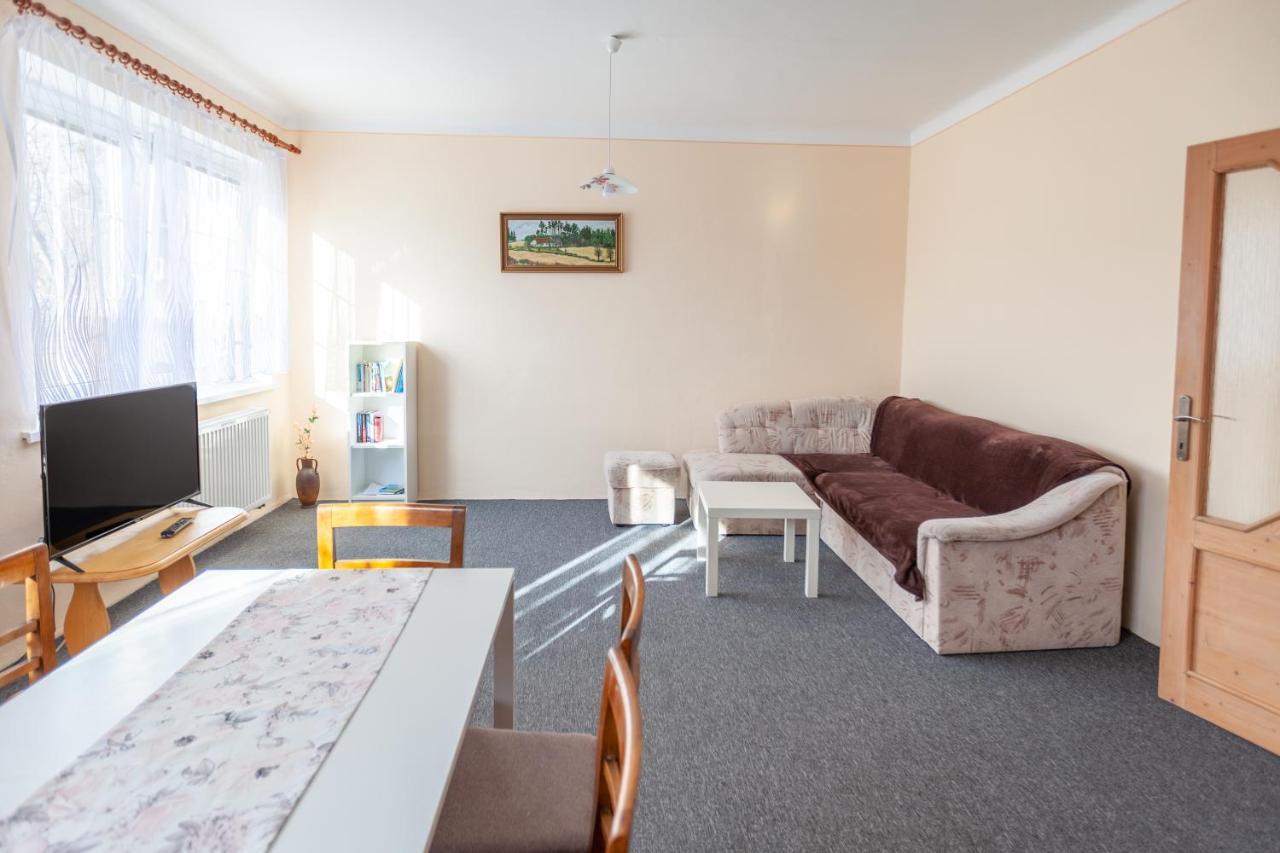 Apartmany Domek U Lesa Bítov 外观 照片
